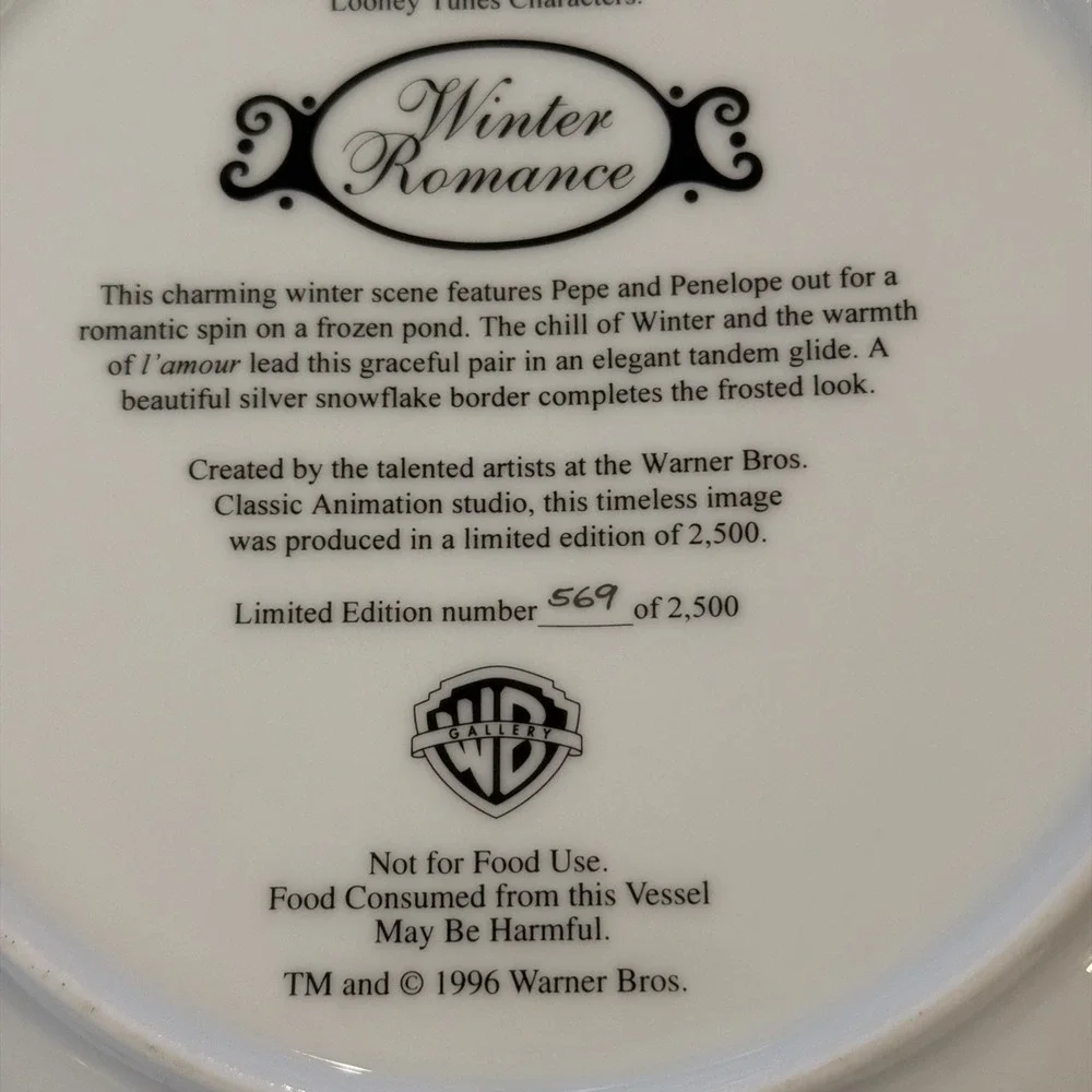 Vtg Warner Bros Looney Tunes WINTER ROMANCE Pepe & Penelope Collector Plate #569